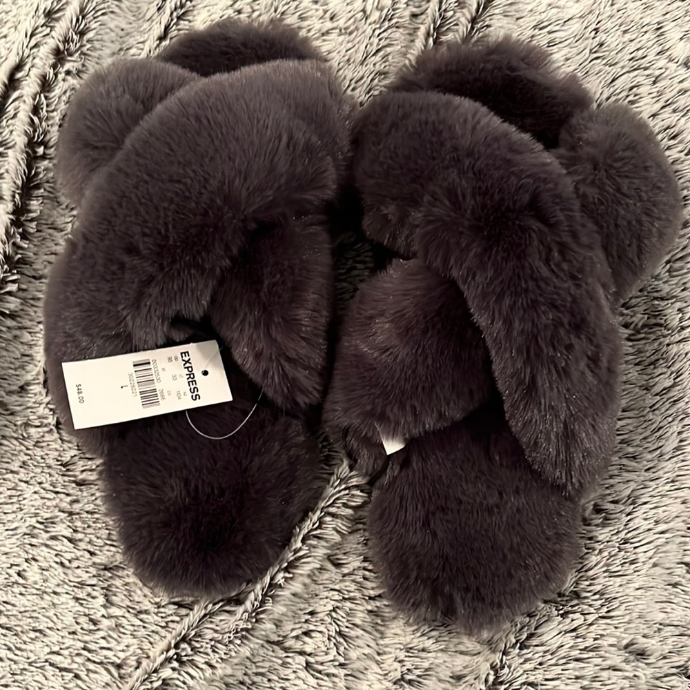 Express fuzzy charcoal gray slippers